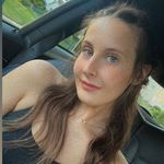 Profile Picture of 𝑀𝑖𝑙𝑙𝑎𝑛𝑒 🌞🌙 (@_.millane) on Instagram