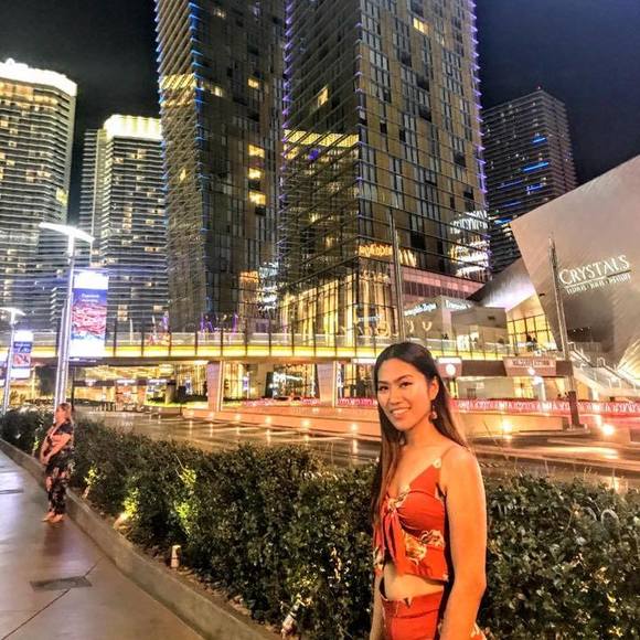 Profile Picture of Julia Arellano (@juliadenisea) on Poshmark