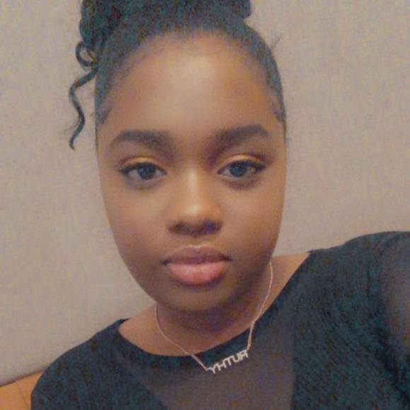 Profile Picture of Ruth Tertulien (@ruthtertulien12) on Poshmark