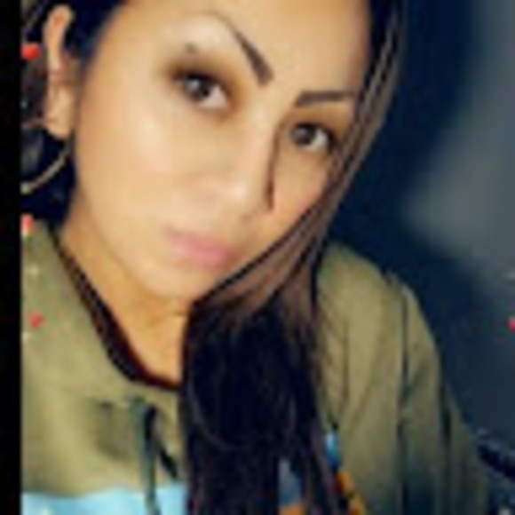 Profile Picture of Cindy Ramig (@cinnzjd) on Poshmark