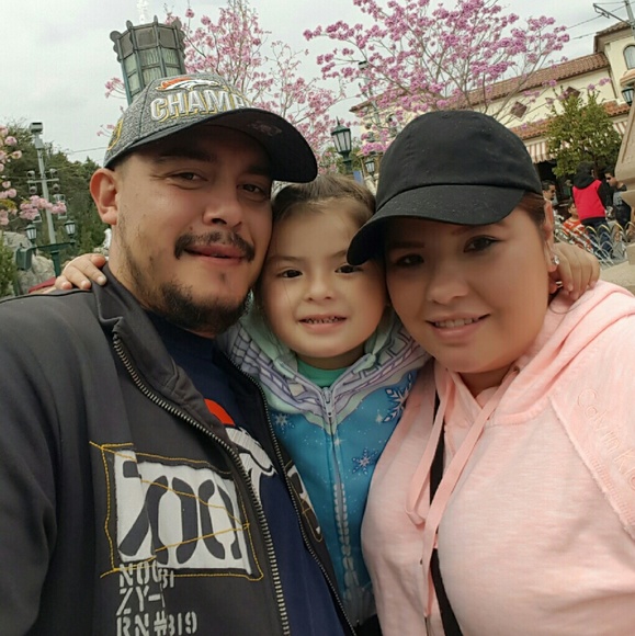 Profile Picture of Glenda Govea (@italia3) on Poshmark