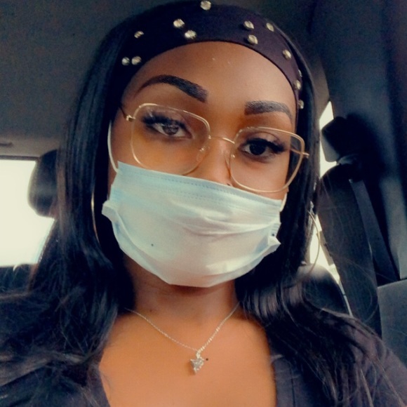 Profile Picture of Tumeesha Phinazee (@meesha997) on Poshmark