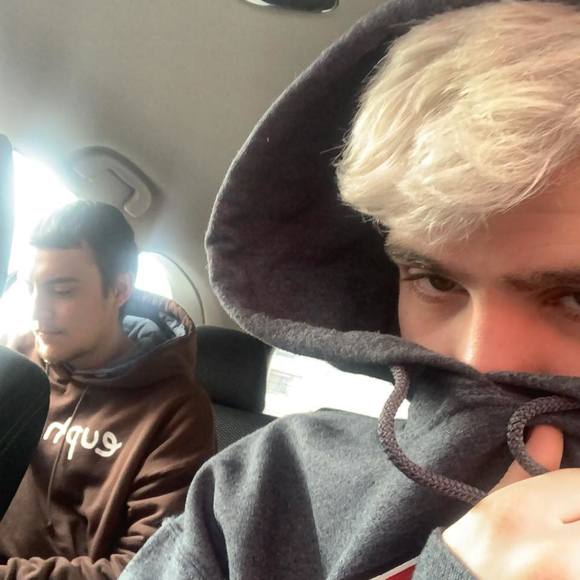 Profile Picture of Tony Magaw (@tonymagaw) on Poshmark