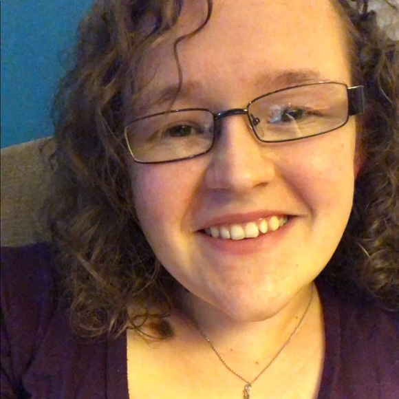 Profile Picture of Tabitha Nicholson (@tabitharoy) on Poshmark