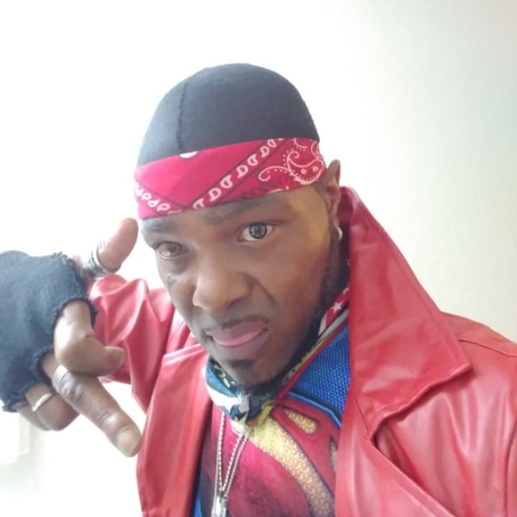 Profile Picture of James Grace (@slickman151) on Poshmark