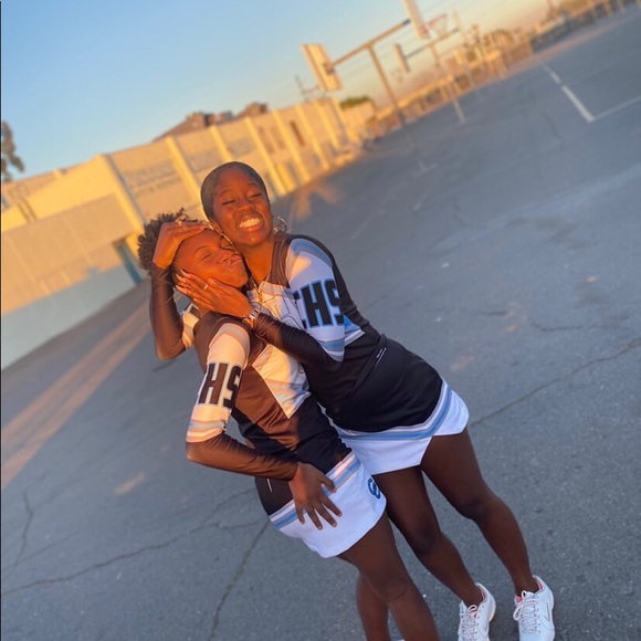 Profile Picture of Crimzynn Toles (@ccrimzynnnnn) on Poshmark