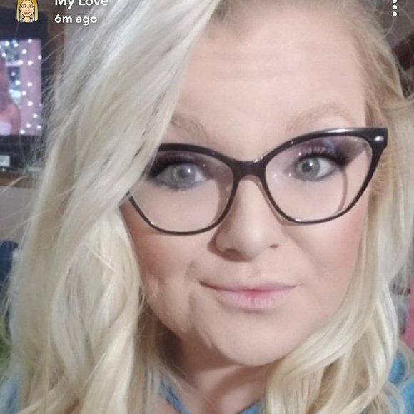 Profile Picture of Cassie Reitler (@crmr914) on Poshmark