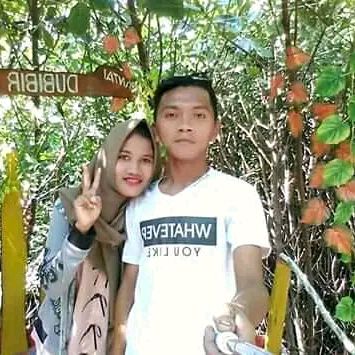 Profile Picture of jasuli (@pinginhp4) on Tiktok