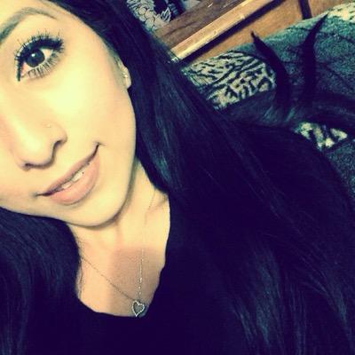 Profile Picture of Jennifer Aparicio A (@Jenny61312) on Twitter