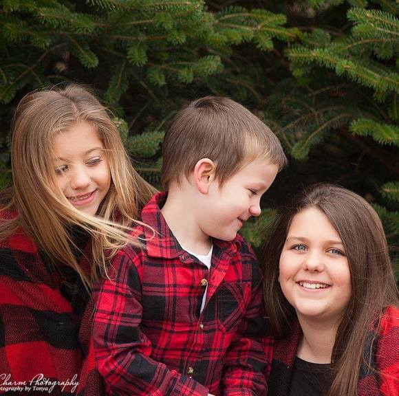 Profile Picture of Kim Kish (@kim_k83) on Poshmark