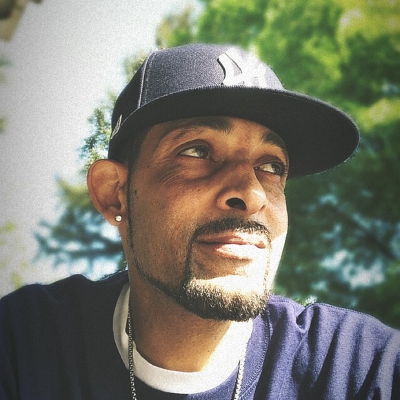 Profile Picture of Jason Wohlford (@jwolfie0824) on Poshmark