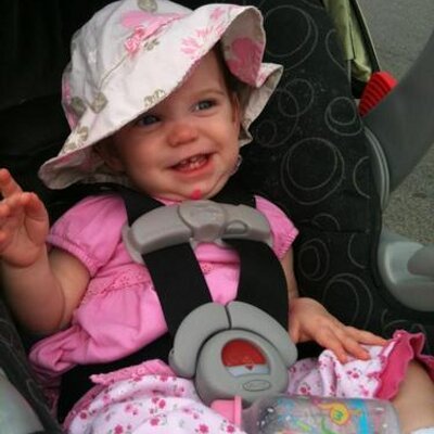 Profile Picture of Ann McCandless (@AnndyPandaMac) on Twitter