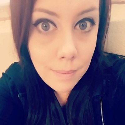 Profile Picture of Ashlee Higbee (@higgins_66) on Twitter