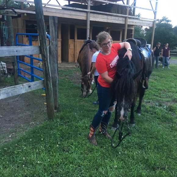 Profile Picture of Brianna Duttry (@duttrybrianna) on Poshmark