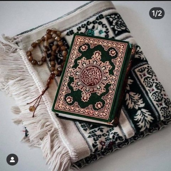 Profile Picture of Uthman Uthman (@janauthman1984) on Poshmark