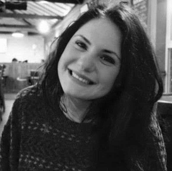 Sophia Okorn - Poshmark Profile Picture of Sophia Okorn (@sophia_okorn) on Poshmark