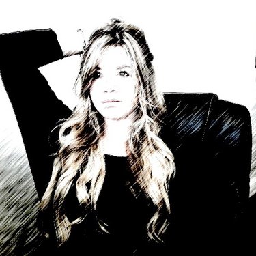 Profile Picture of Crystal Dooley (@CrystalRella) on Twitter