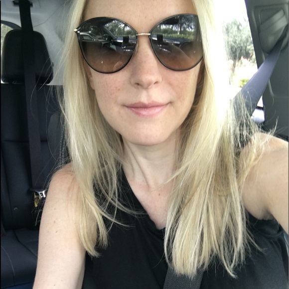 Profile Picture of Kathryn Bogen (@kathrynbogen) on Poshmark