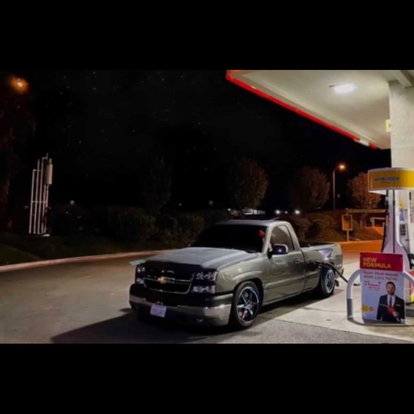 Profile Picture of Alex Villegas (@alexvillegas589) on Poshmark