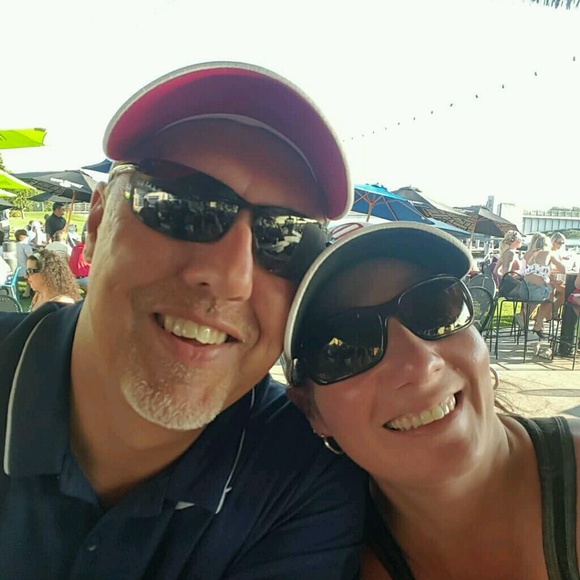 Profile Picture of Michael Knoll (@mknoll53103) on Poshmark