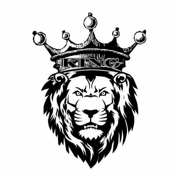 Profile Picture of Michael Liebenow (@kingliebenow) on Poshmark