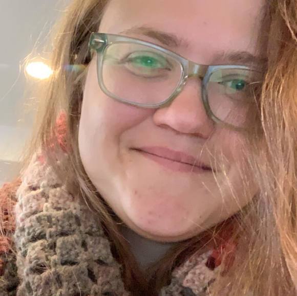 Profile Picture of Christina Sluka (@yellowdrgn9) on Poshmark