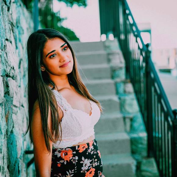 Profile Picture of Kanisha Patel (@bluechickaz) on Poshmark