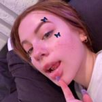 Profile Picture of Caroline Meszaros (@carol.is.on.drugs) on Instagram