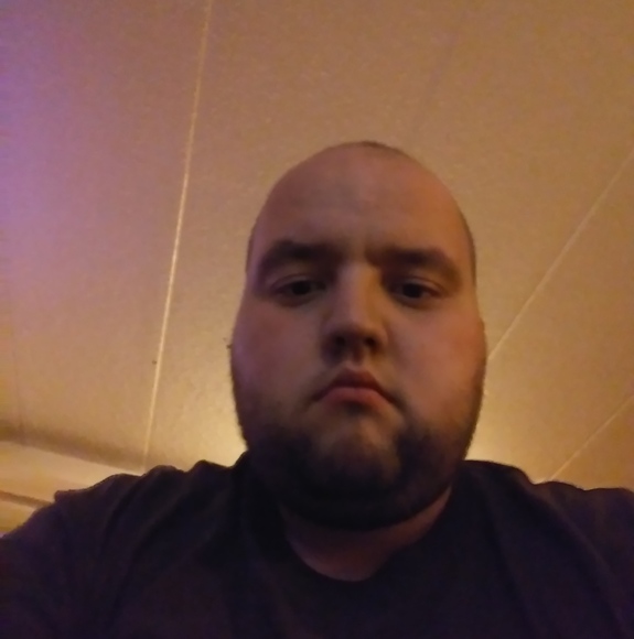 Profile Picture of Chris Pettit (@chrispettit784) on Poshmark