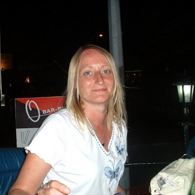 Profile Picture of Lynda Logue (@lyndalogue) on Twitter