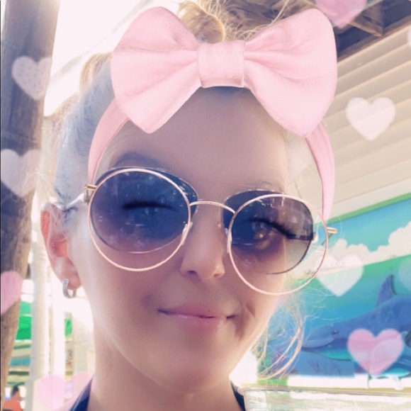 Profile Picture of Melissa Toczylowski (@jaimein01) on Poshmark