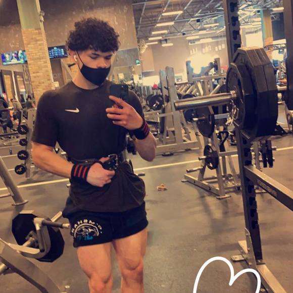 Profile Picture of Eduardo Alvarez (@eduardoa_1) on Poshmark