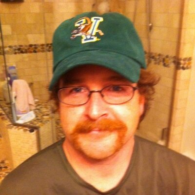 Profile Picture of Scott Bevill (@fluffhead31) on Twitter