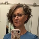 Profile Picture of Tina Andrews (@tinabird63) on Instagram