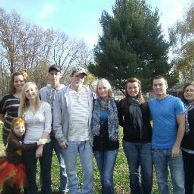 Profile Picture of Angie Blum (@AngieB22a) on Twitter