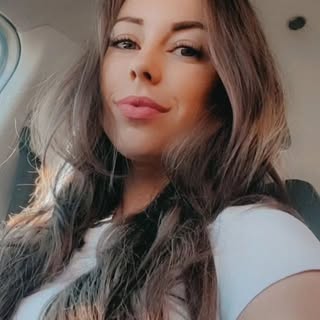 Profile Picture of Elena Novak (@ell.novak) on Instagram