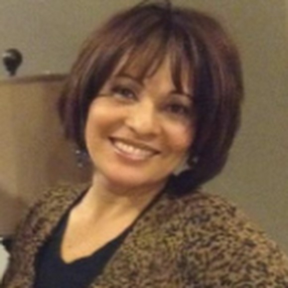 Profile Picture of Karla Razor (@karla_razor) on Poshmark