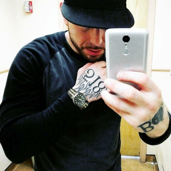Profile Picture of Matthew David (@mattygunz) on Poshmark