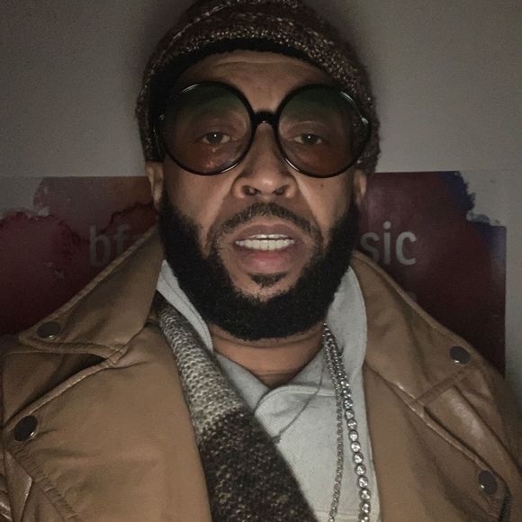 Profile Picture of Benjamin Pough (@benjaminpough) on Poshmark