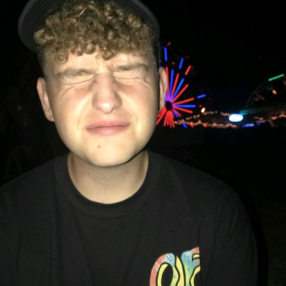 Profile Picture of Joshua Whittemore (@yo_itshoji) on Poshmark