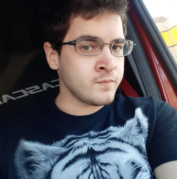 Profile Picture of Stevie Cupler (@cuzz_steven) on Poshmark