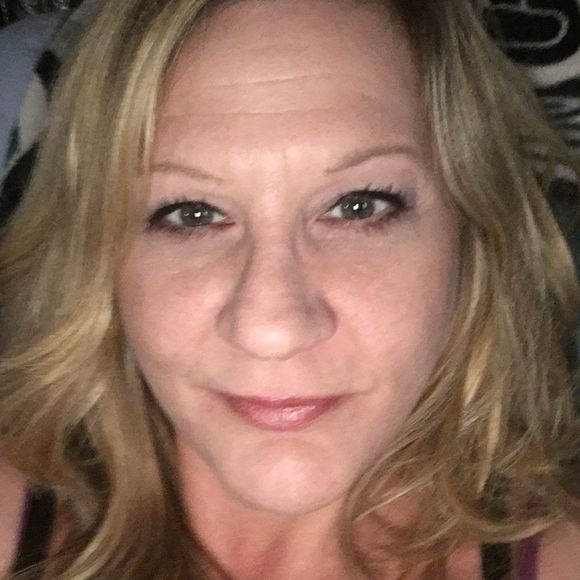 Profile Picture of Christy Strushensky (@cstrushensky) on Poshmark