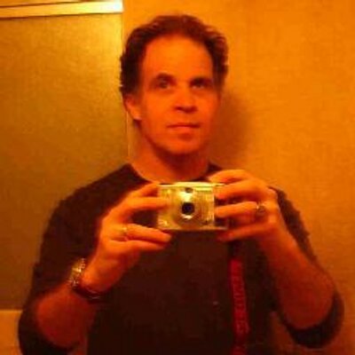 Profile Picture of PAUL MILLS/POEZ (@akaPoez) on Twitter