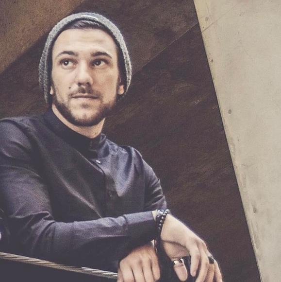 Profile Picture of Daniel Kimmelman (@danielkimmelman) on Poshmark