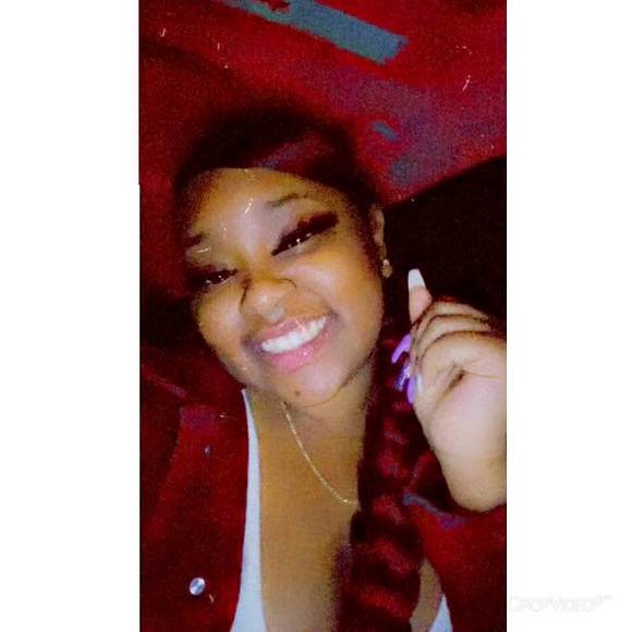 Profile Picture of Taylor Billups (@taylorbillups) on Poshmark