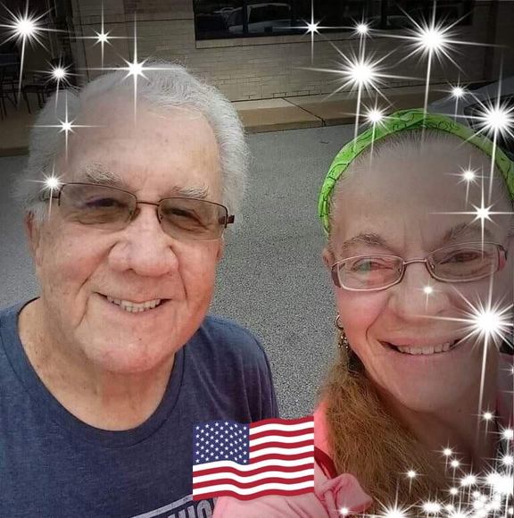 Profile Picture of Stacey Luvndogsmoore (@luvndogs) on Poshmark