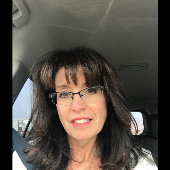 Profile Picture of Marcene Coburn (@marcenepc) on Poshmark