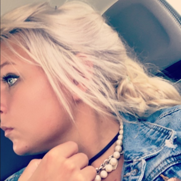 Profile Picture of Audrey Byers (@audreythetailor) on Poshmark