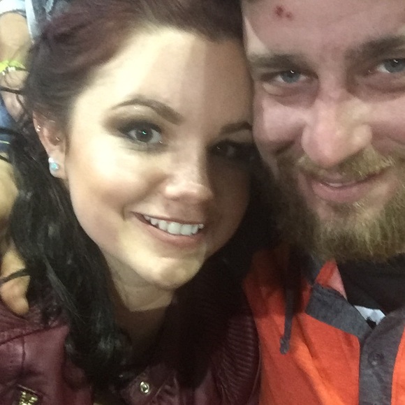 Kelly Herrig - Poshmark Profile Picture of Kelly Herrig (@kelah137) on Poshmark