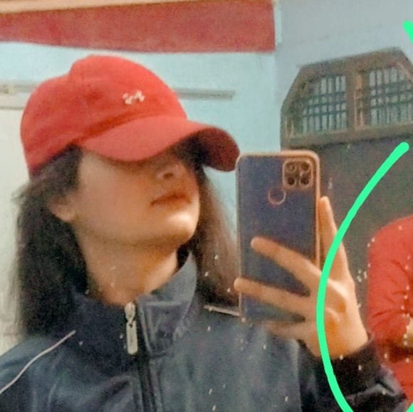 Profile Picture of Ria Singh (@riasingh5299) on Poshmark